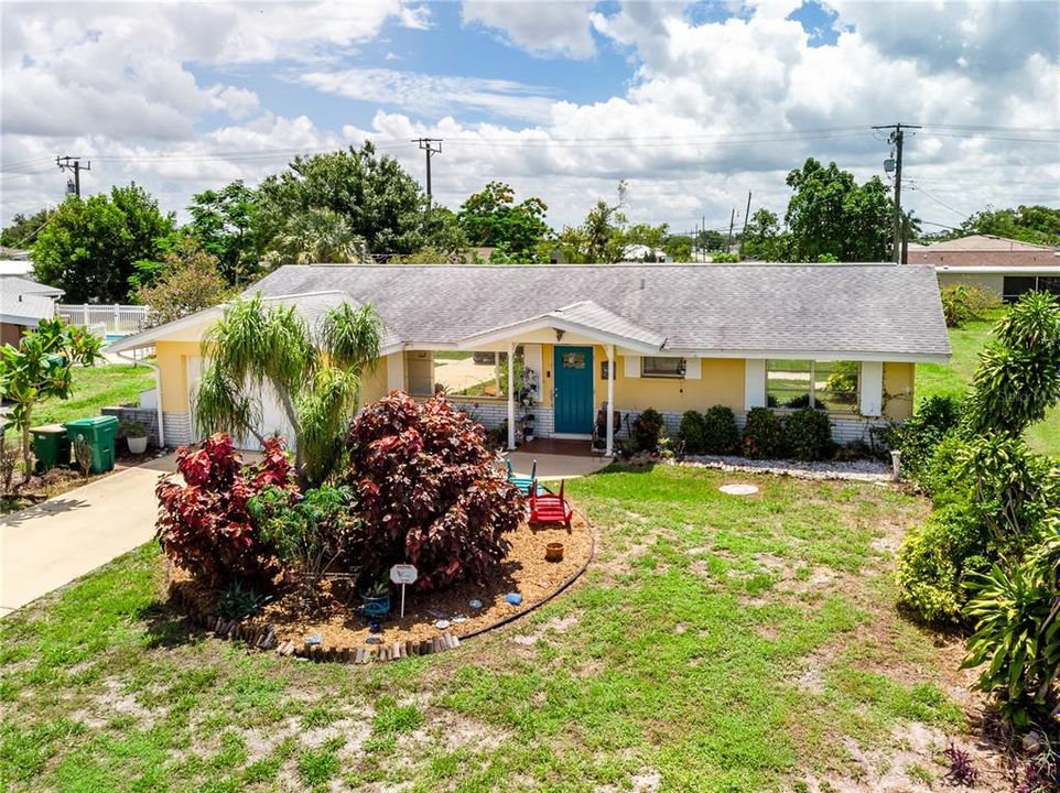 For Sale: $210,000 (2 beds, 2 baths, 1292 Square Feet)