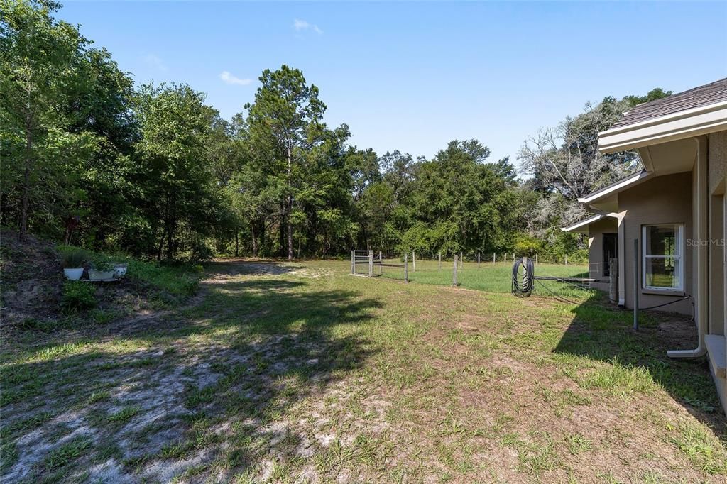 For Sale: $483,000 (3 beds, 2 baths, 2081 Square Feet)