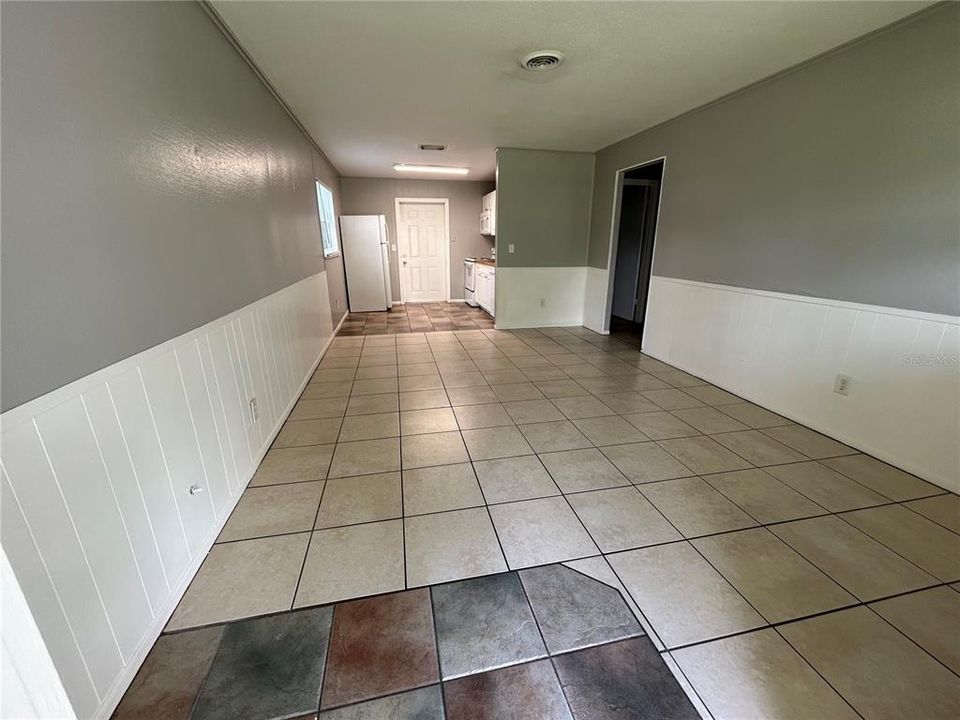 Active With Contract: $1,695 (2 beds, 2 baths, 1448 Square Feet)