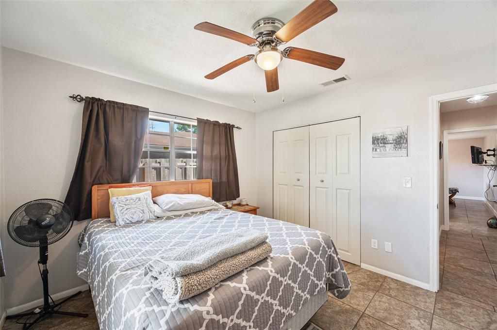 Active With Contract: $249,000 (2 beds, 2 baths, 1121 Square Feet)