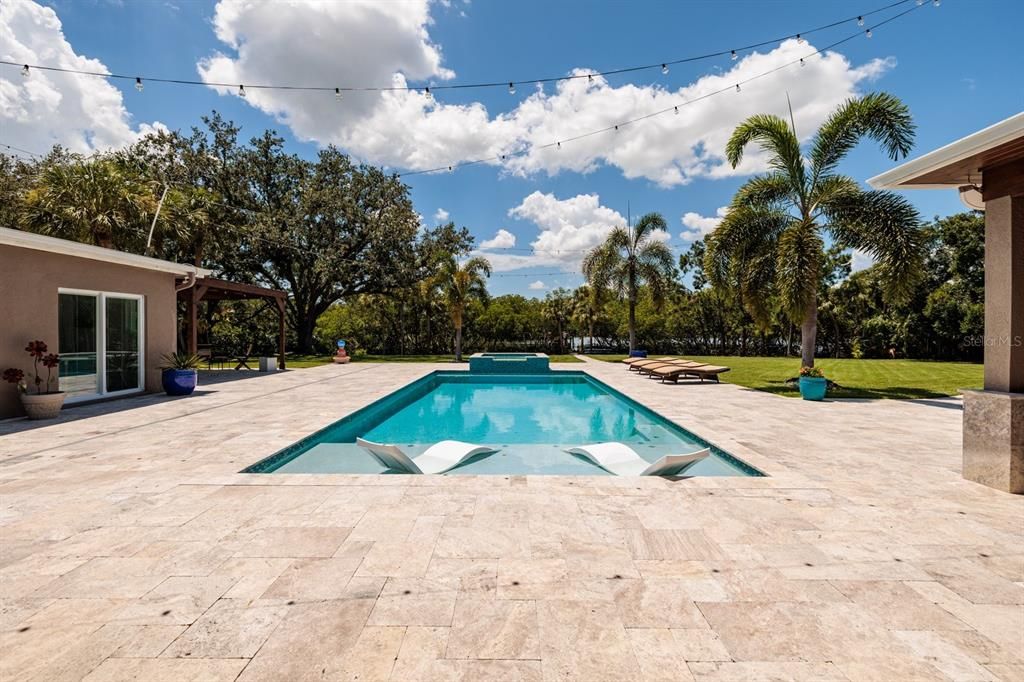 For Sale: $5,250,000 (5 beds, 5 baths, 6287 Square Feet)