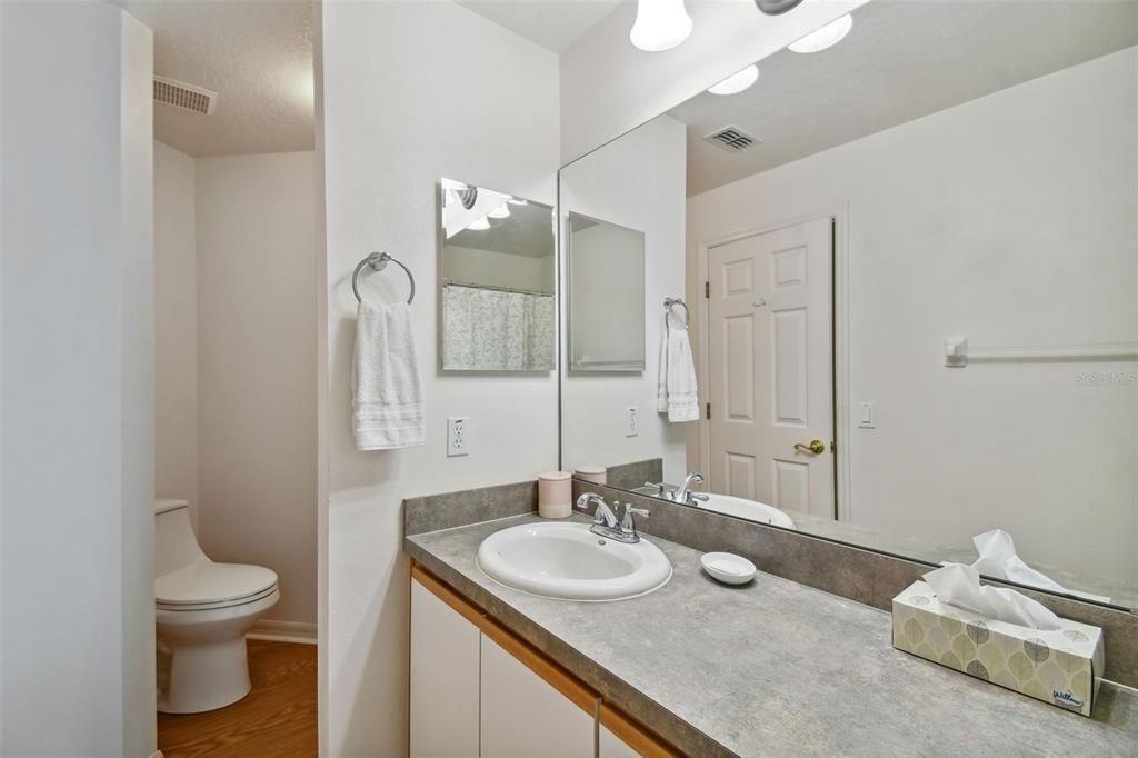 For Sale: $287,500 (2 beds, 2 baths, 1240 Square Feet)