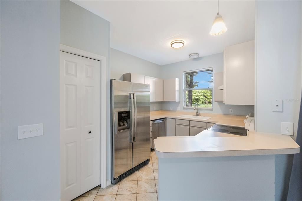 For Sale: $256,000 (2 beds, 1 baths, 1133 Square Feet)