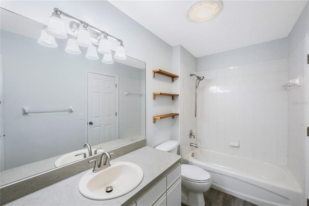 For Sale: $256,000 (2 beds, 1 baths, 1133 Square Feet)