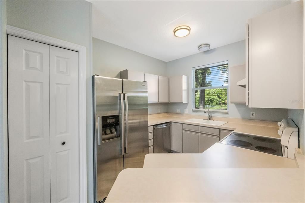 For Sale: $256,000 (2 beds, 1 baths, 1133 Square Feet)