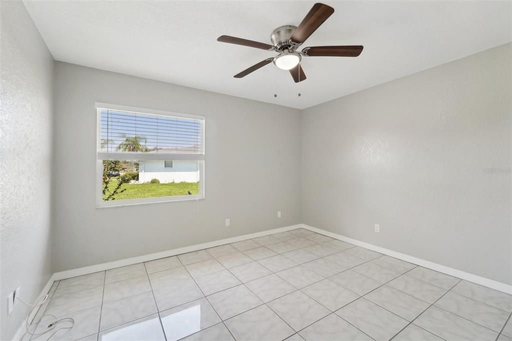 Active With Contract: $310,000 (3 beds, 2 baths, 1698 Square Feet)