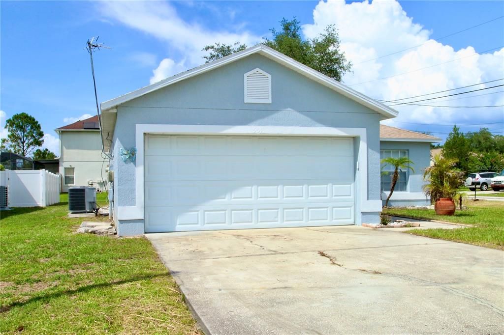 Active With Contract: $245,000 (3 beds, 2 baths, 1003 Square Feet)