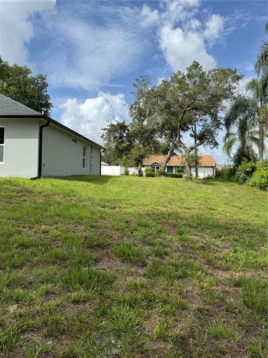 En Venta: $389,999 (4 camas, 2 baños, 1600 Pies cuadrados)