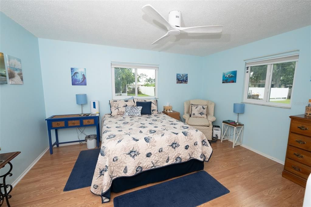 For Sale: $349,000 (3 beds, 2 baths, 1427 Square Feet)