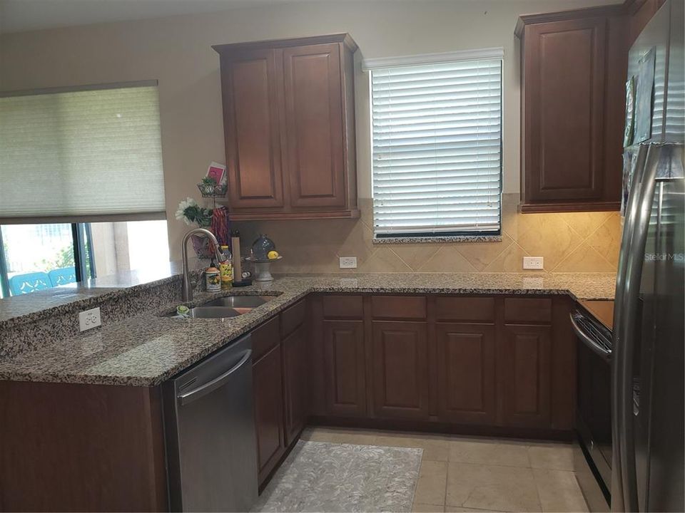 Kitchen with 42"cabinets