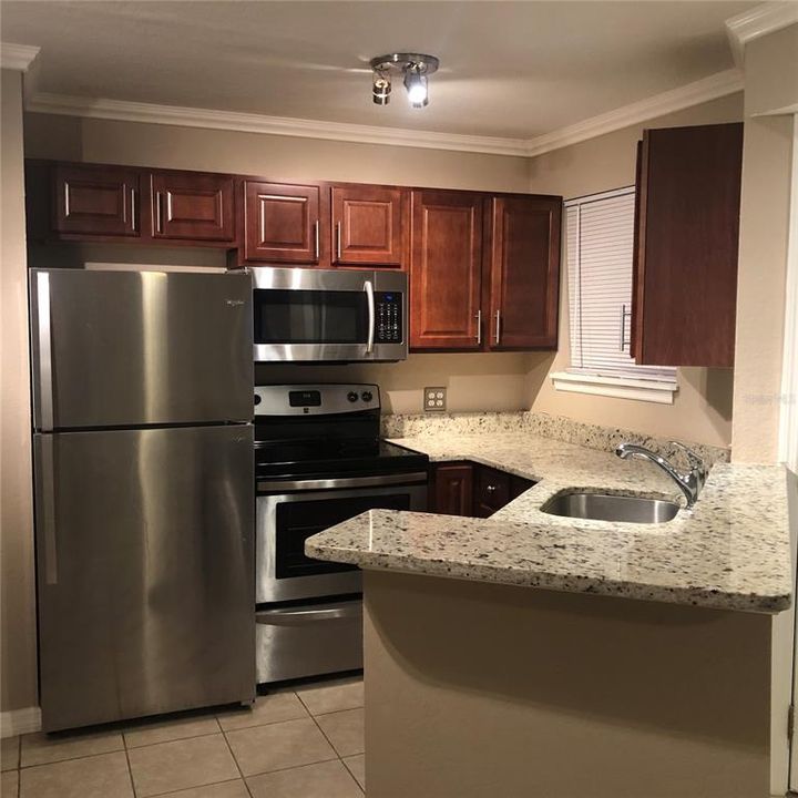 For Rent: $1,250 (1 beds, 1 baths, 526 Square Feet)