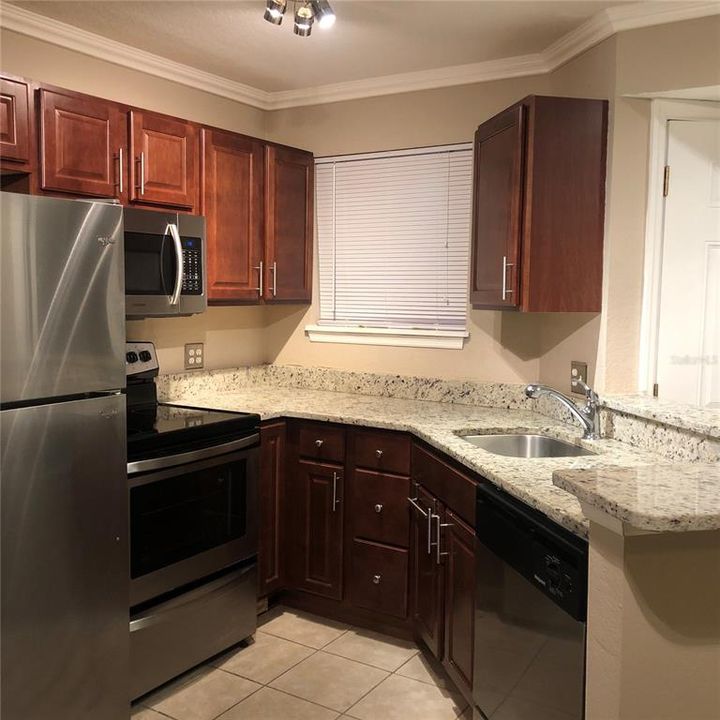 For Rent: $1,250 (1 beds, 1 baths, 526 Square Feet)