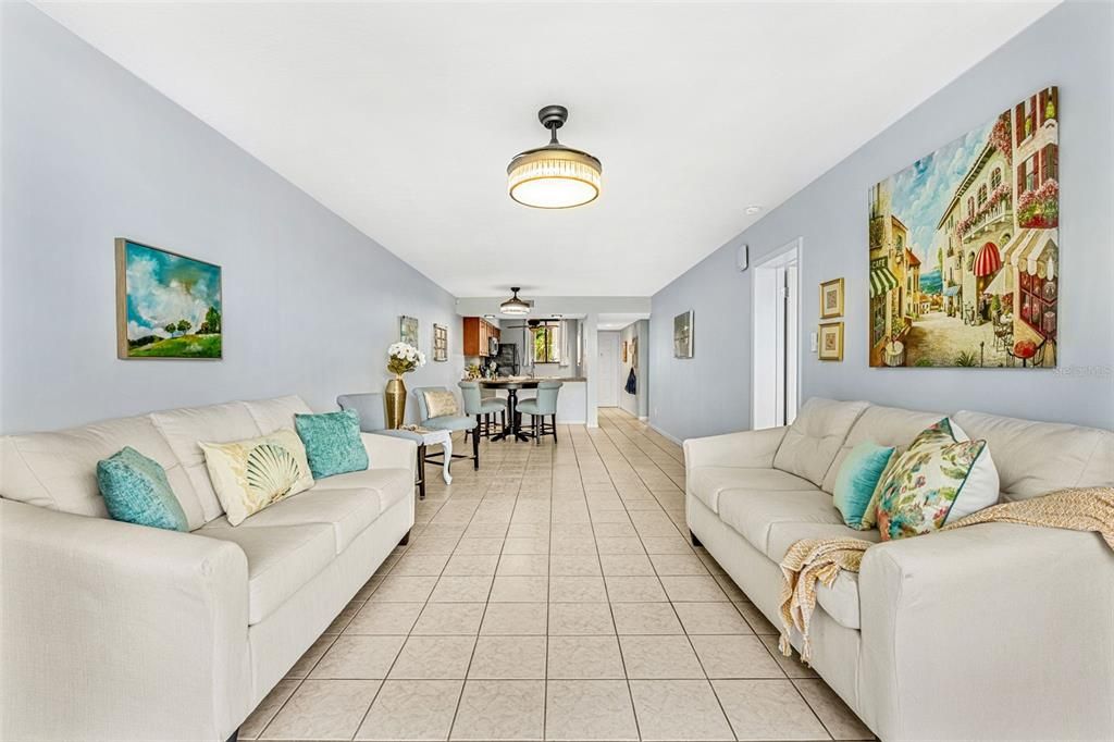 For Sale: $324,500 (2 beds, 2 baths, 1200 Square Feet)