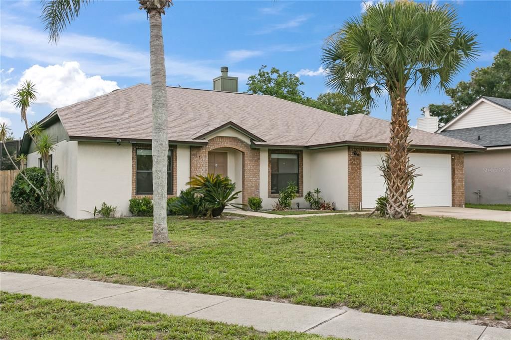 Recently Rented: $2,750 (3 beds, 2 baths, 1854 Square Feet)