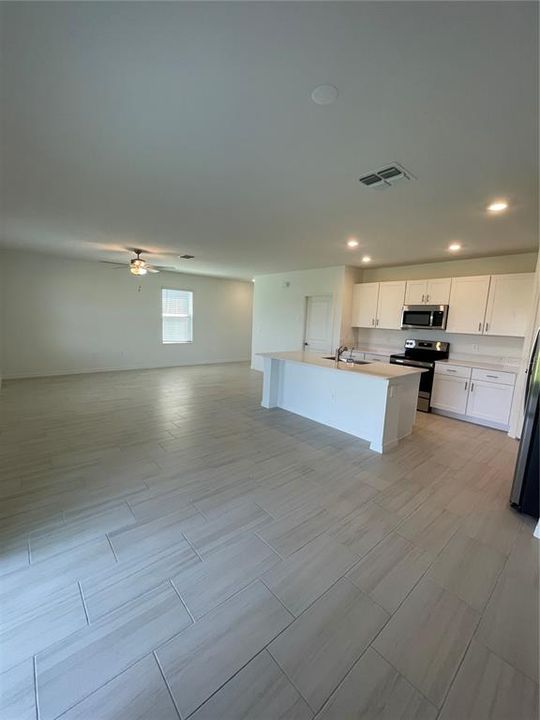 Active With Contract: $2,500 (4 beds, 2 baths, 1870 Square Feet)