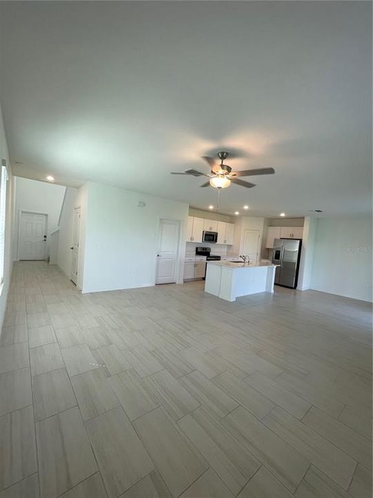 Active With Contract: $2,500 (4 beds, 2 baths, 1870 Square Feet)