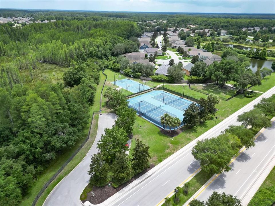 For Sale: $899,999 (5 beds, 4 baths, 4082 Square Feet)