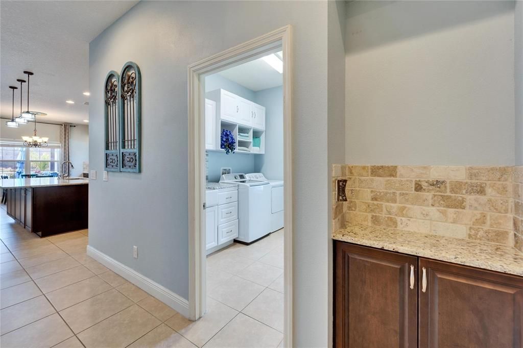 For Sale: $899,999 (5 beds, 4 baths, 4082 Square Feet)