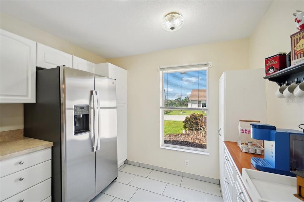 For Sale: $264,999 (2 beds, 2 baths, 1500 Square Feet)