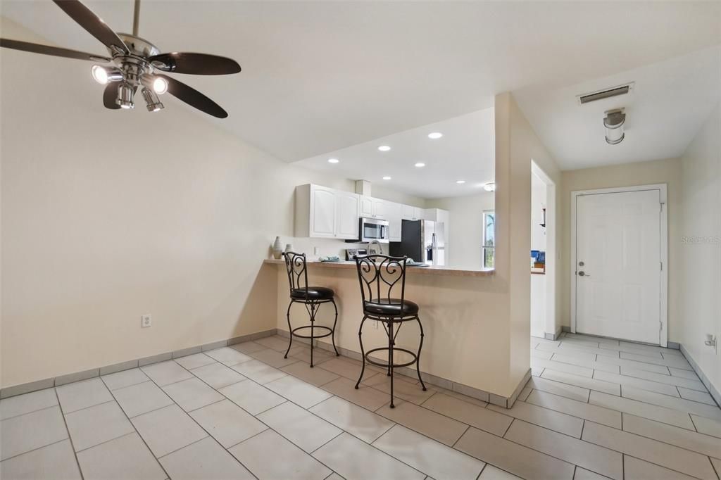 For Sale: $264,999 (2 beds, 2 baths, 1500 Square Feet)