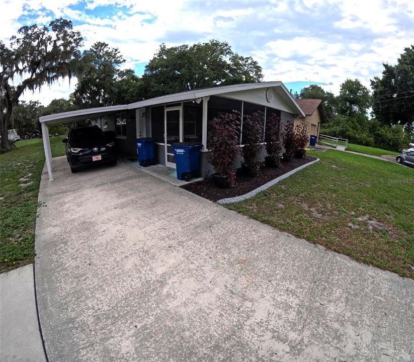 For Sale: $227,500 (3 beds, 1 baths, 912 Square Feet)