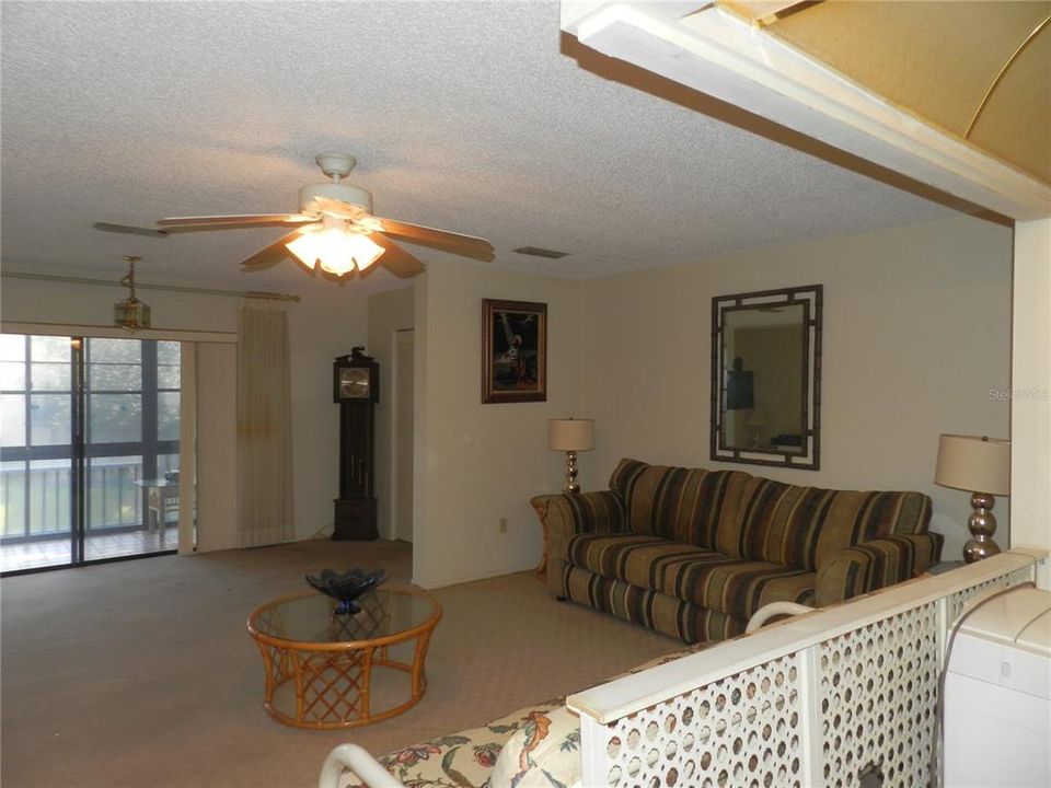 Active With Contract: $116,000 (1 beds, 1 baths, 840 Square Feet)