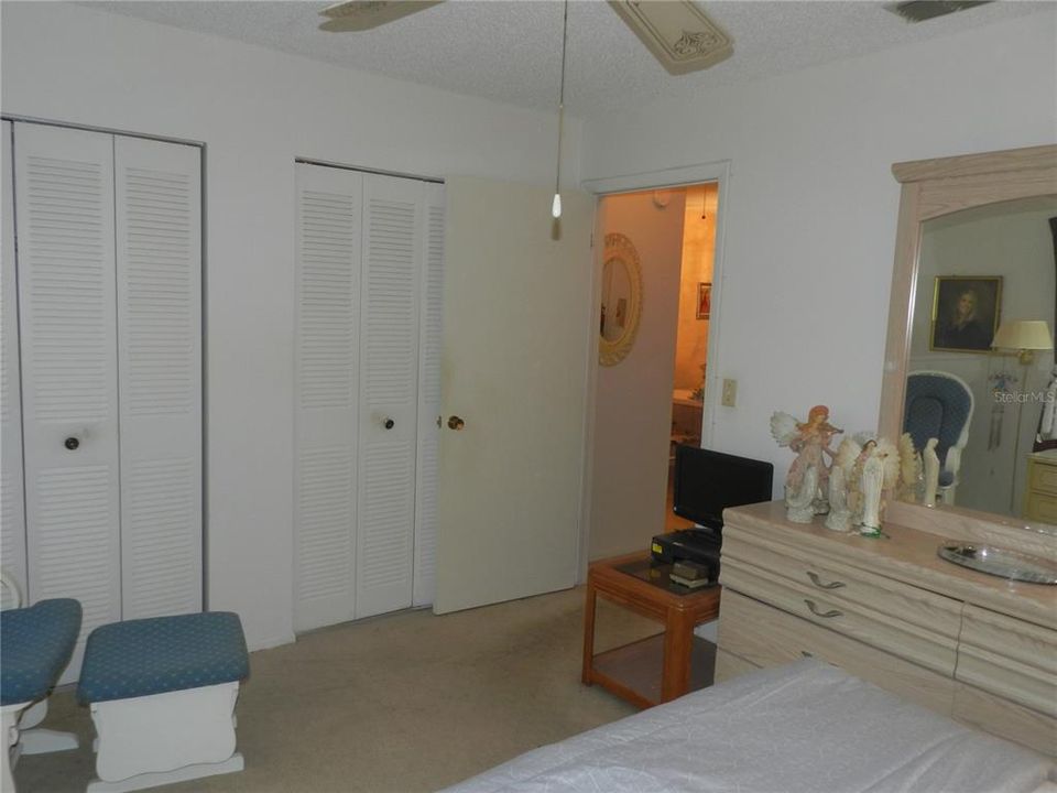 Active With Contract: $116,000 (1 beds, 1 baths, 840 Square Feet)