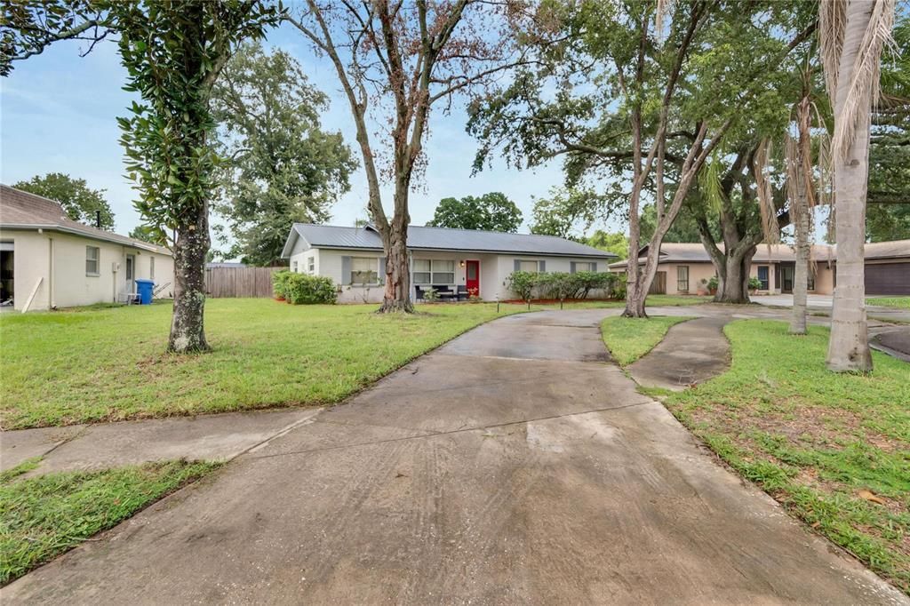 Active With Contract: $352,000 (3 beds, 2 baths, 1455 Square Feet)