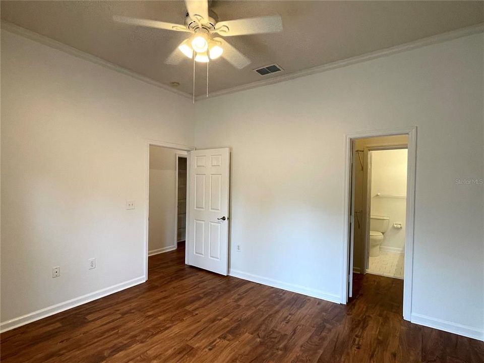 Active With Contract: $4,500 (3 beds, 3 baths, 1860 Square Feet)