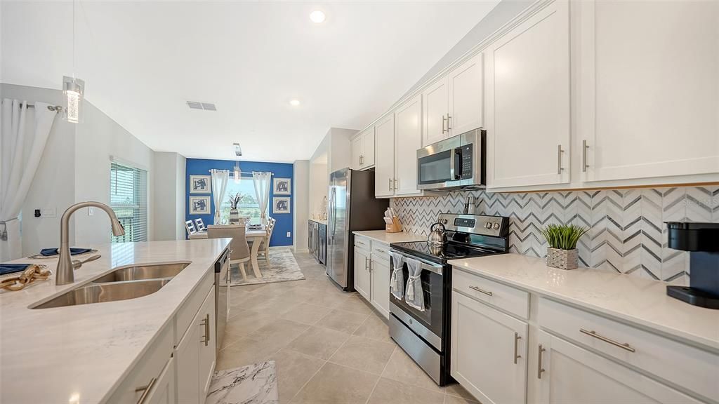 For Rent: $7,500 (2 beds, 2 baths, 1366 Square Feet)