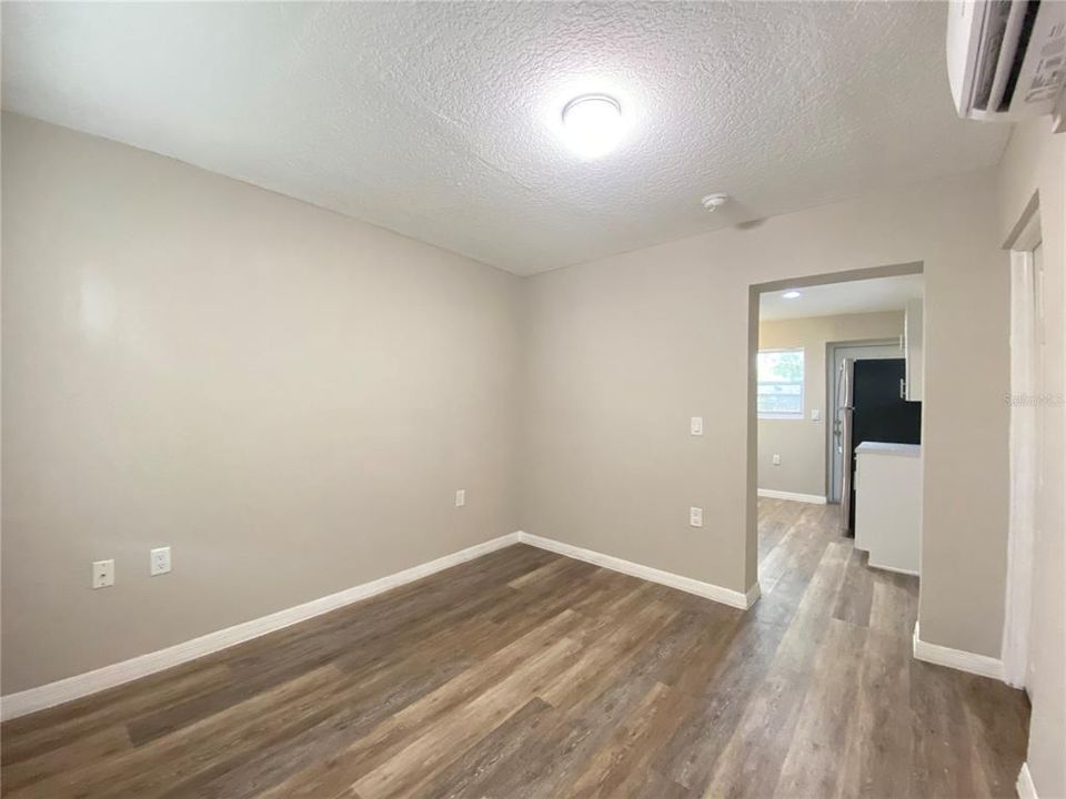 For Rent: $1,145 (2 beds, 1 baths, 500 Square Feet)