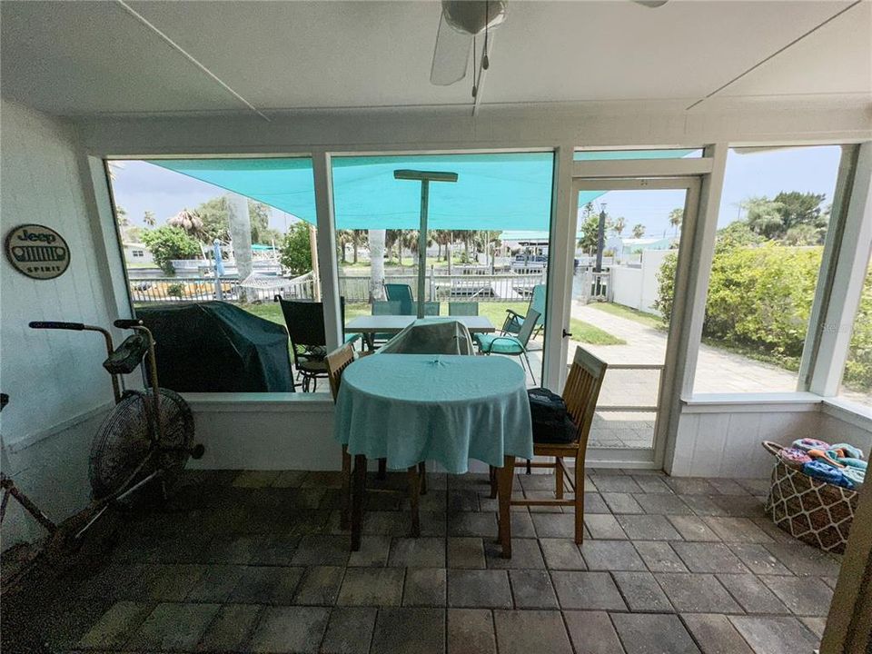 Recently Sold: $489,900 (3 beds, 2 baths, 1730 Square Feet)