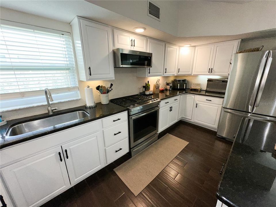 Recently Sold: $489,900 (3 beds, 2 baths, 1730 Square Feet)