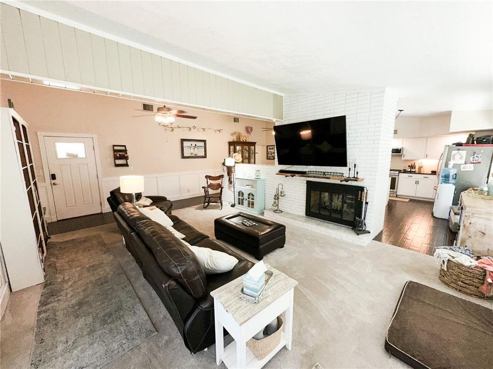 Recently Sold: $489,900 (3 beds, 2 baths, 1730 Square Feet)