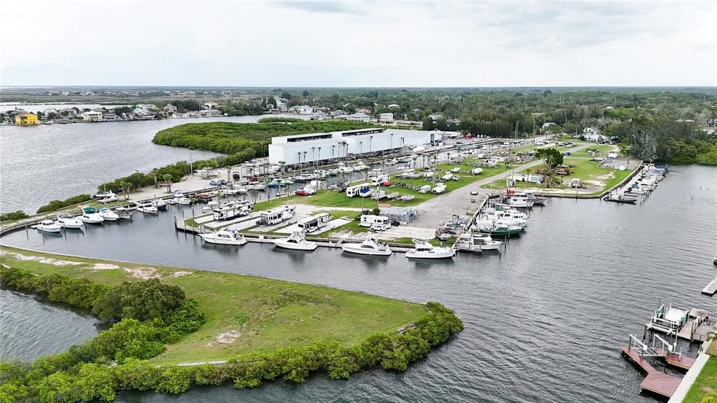 Port Hudson Marina and Get Hooked Restaurant / Bar!
