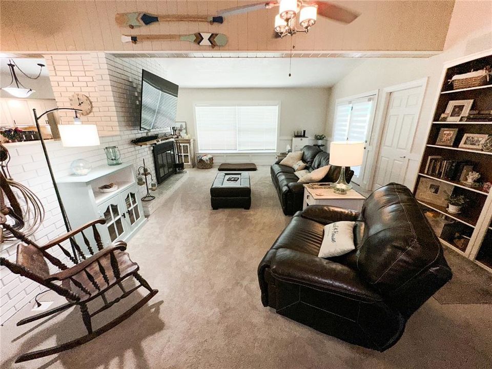 Recently Sold: $489,900 (3 beds, 2 baths, 1730 Square Feet)