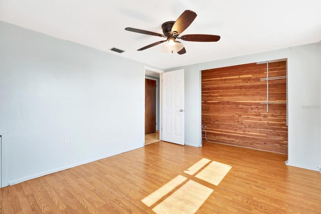 For Sale: $275,000 (2 beds, 2 baths, 1182 Square Feet)