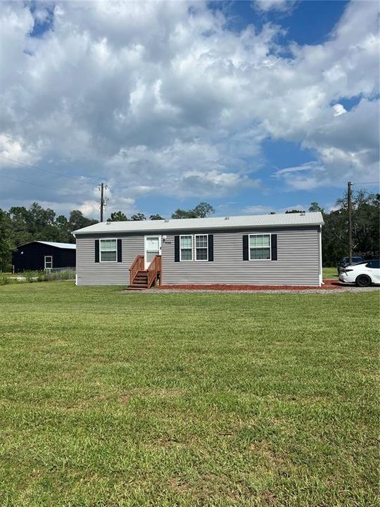 Active With Contract: $279,900 (3 beds, 2 baths, 1152 Square Feet)