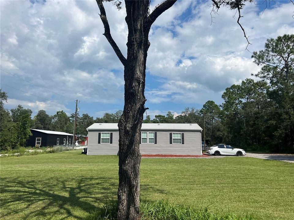 Active With Contract: $279,900 (3 beds, 2 baths, 1152 Square Feet)