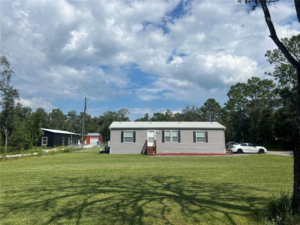 Active With Contract: $279,900 (3 beds, 2 baths, 1152 Square Feet)