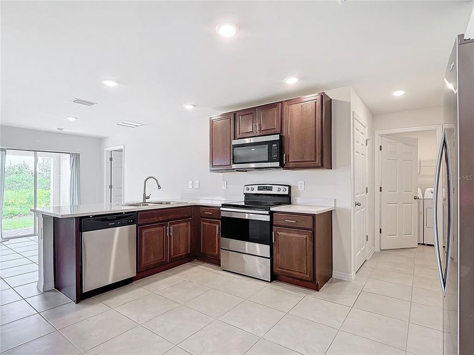 For Sale: $289,900 (3 beds, 2 baths, 1367 Square Feet)