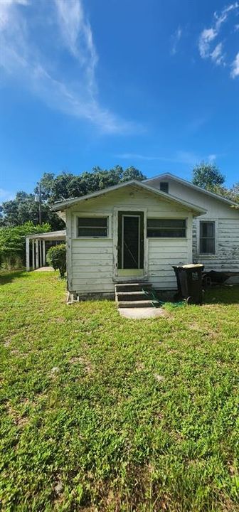 For Sale: $135,000 (2 beds, 1 baths, 672 Square Feet)