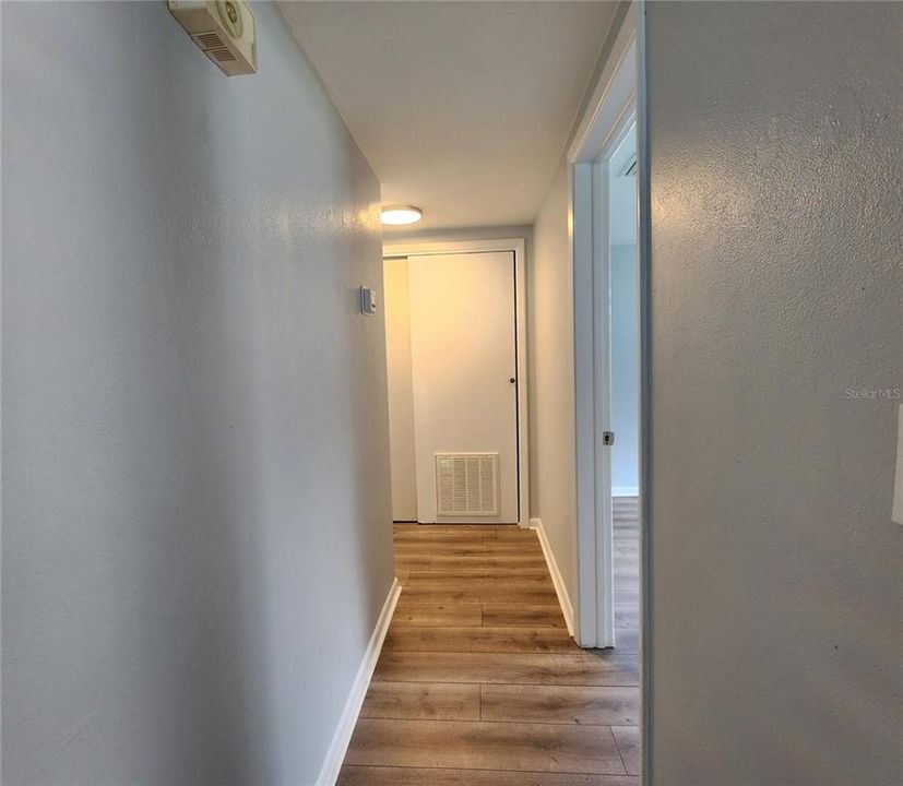 For Sale: $159,000 (1 beds, 1 baths, 840 Square Feet)