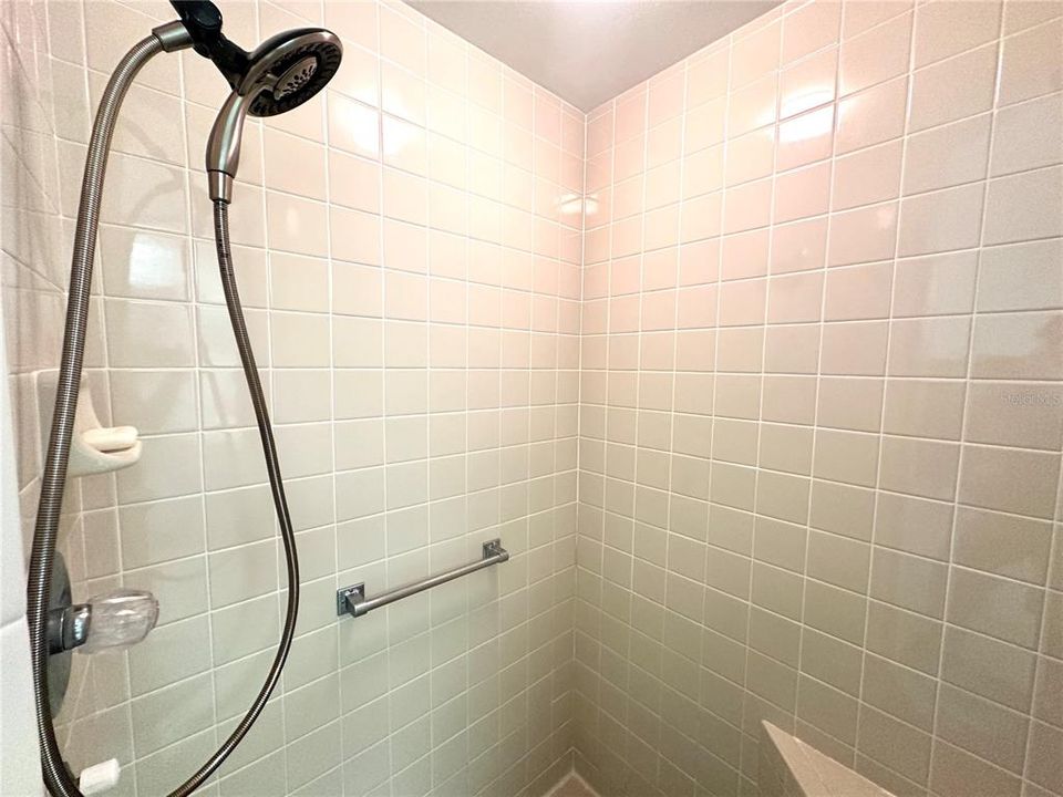 For Sale: $289,500 (2 beds, 2 baths, 1828 Square Feet)