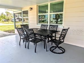 For Rent: $1,890 (2 beds, 1 baths, 720 Square Feet)