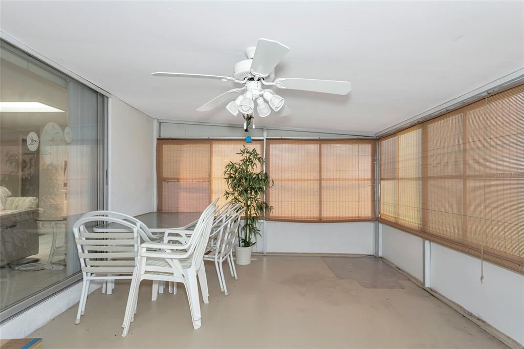 Active With Contract: $229,900 (3 beds, 2 baths, 1144 Square Feet)