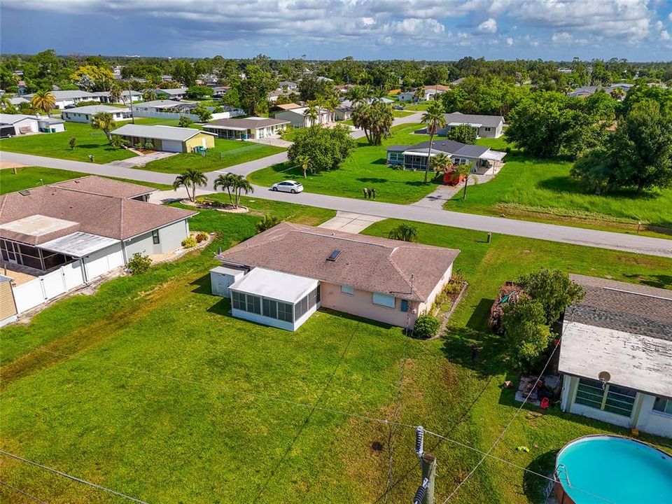 Active With Contract: $229,900 (3 beds, 2 baths, 1144 Square Feet)