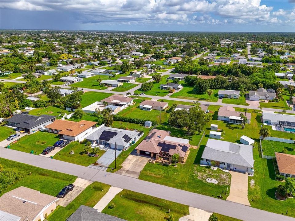 Active With Contract: $229,900 (3 beds, 2 baths, 1144 Square Feet)