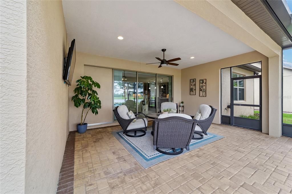 Active With Contract: $648,900 (3 beds, 3 baths, 2544 Square Feet)