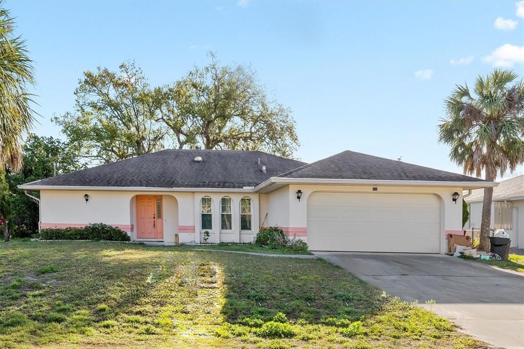 Active With Contract: $284,400 (3 beds, 2 baths, 1594 Square Feet)